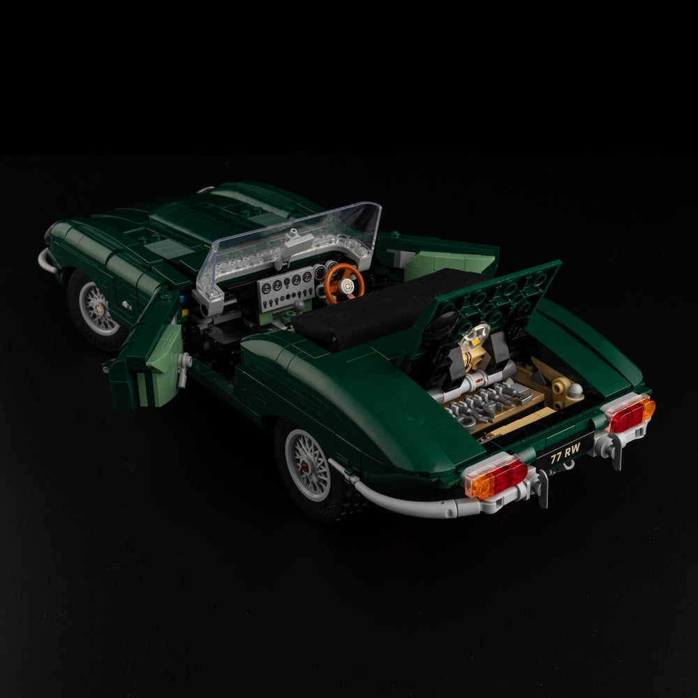 LED light kit compatible with LEGO® Jaguar E-Type Set #11381 — product photo 3