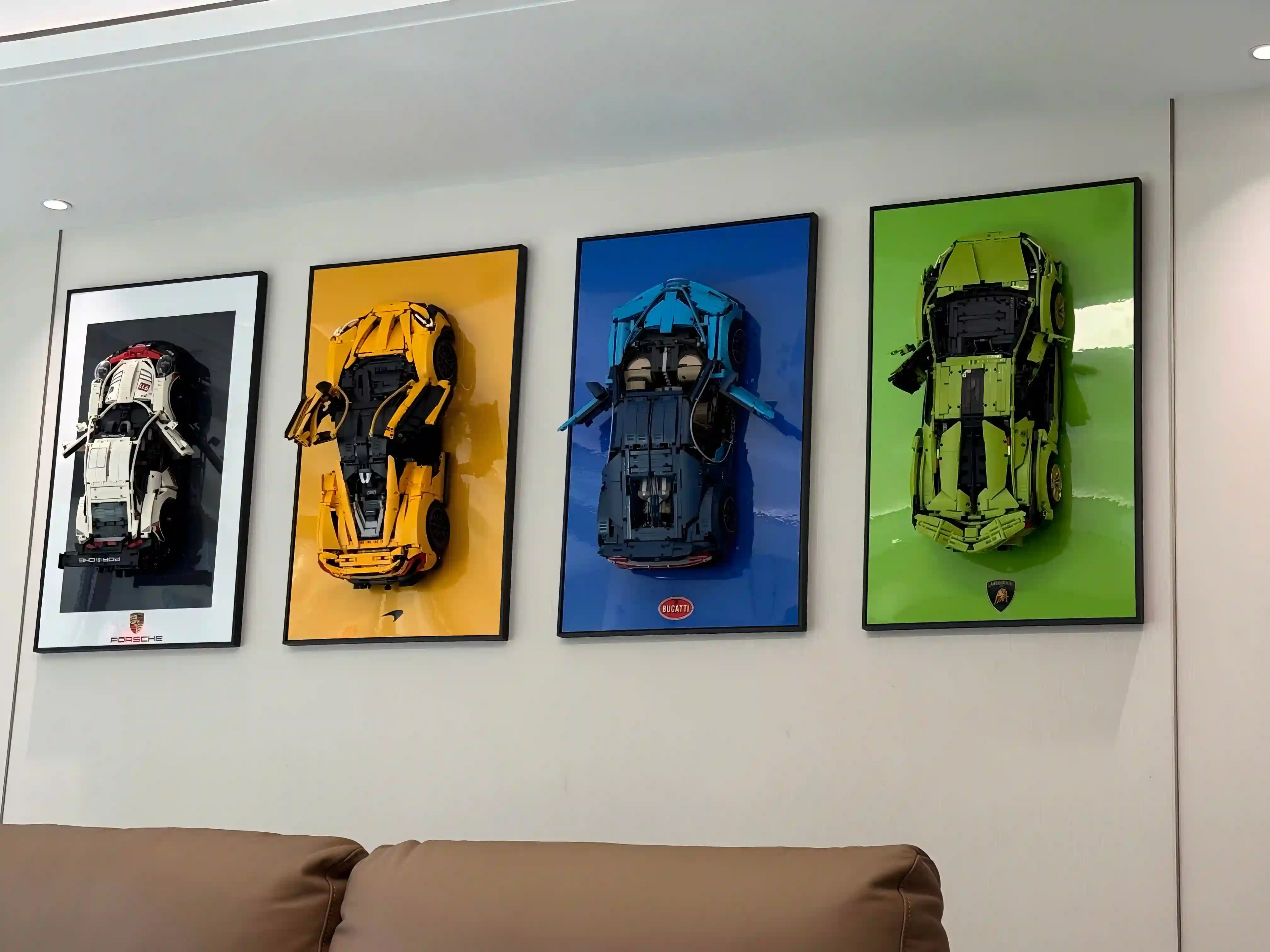 How can you display the LEGO Technic McLaren P1 42172 in a more space-efficient way?