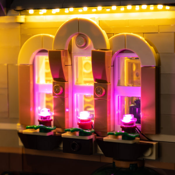 LEGO 10351 detail light 10