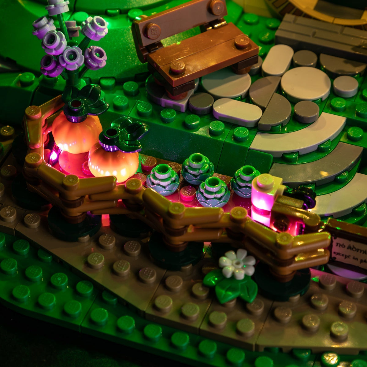 LEGO Lord of the Rings The Shire 10354 LED Light Kit detail
