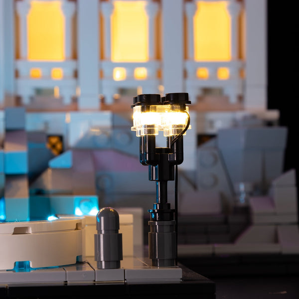 LEGO Treasure Island 21062 light kit - detail shot