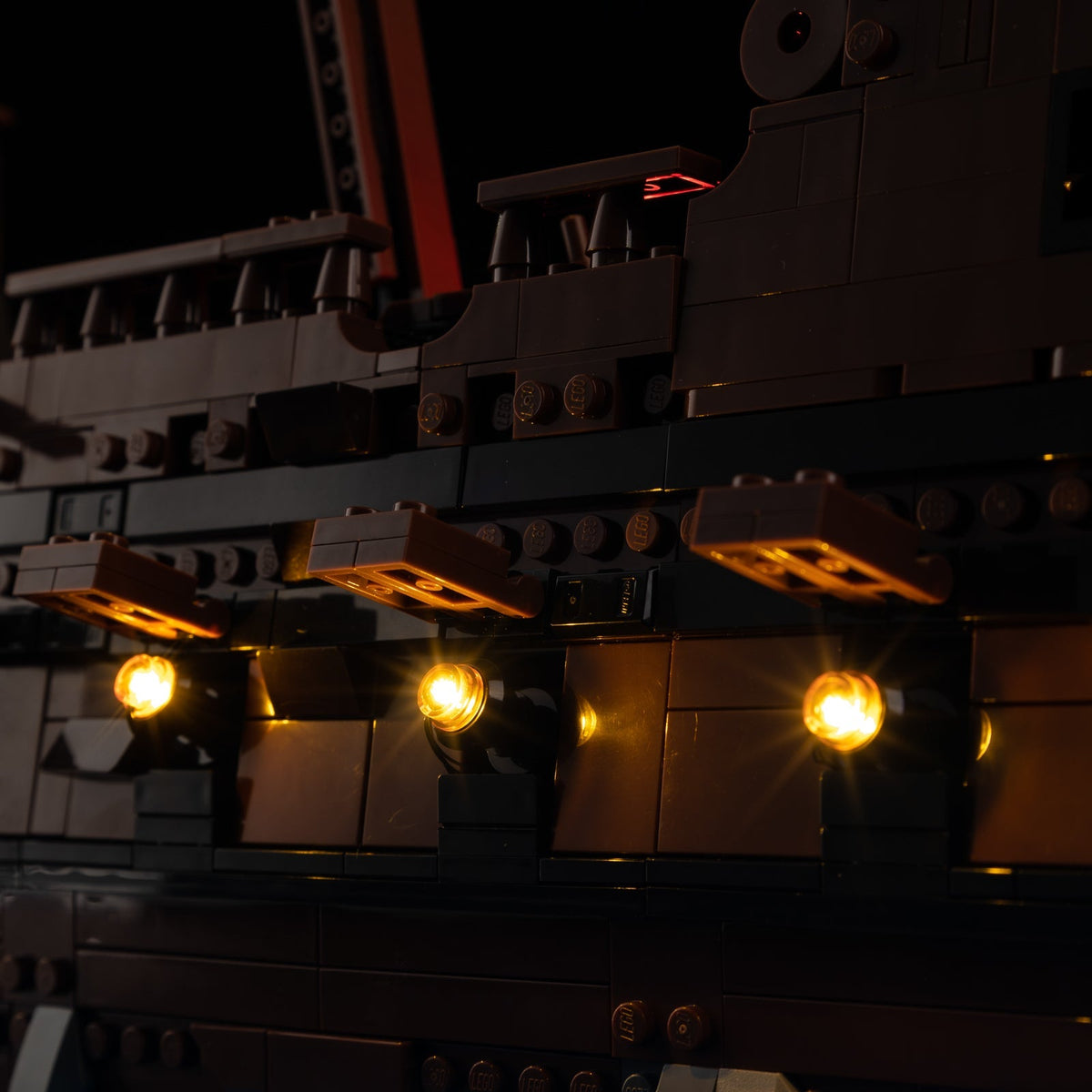 LEGO The Goonies 21363 LED light kit view 20