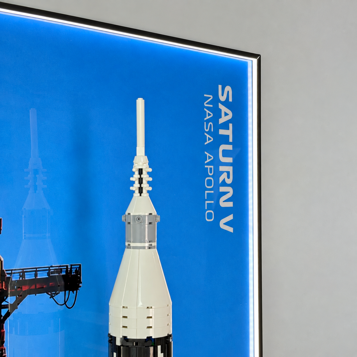 LEGO Icons NASA Apollo Saturn V 92176 display frame materials