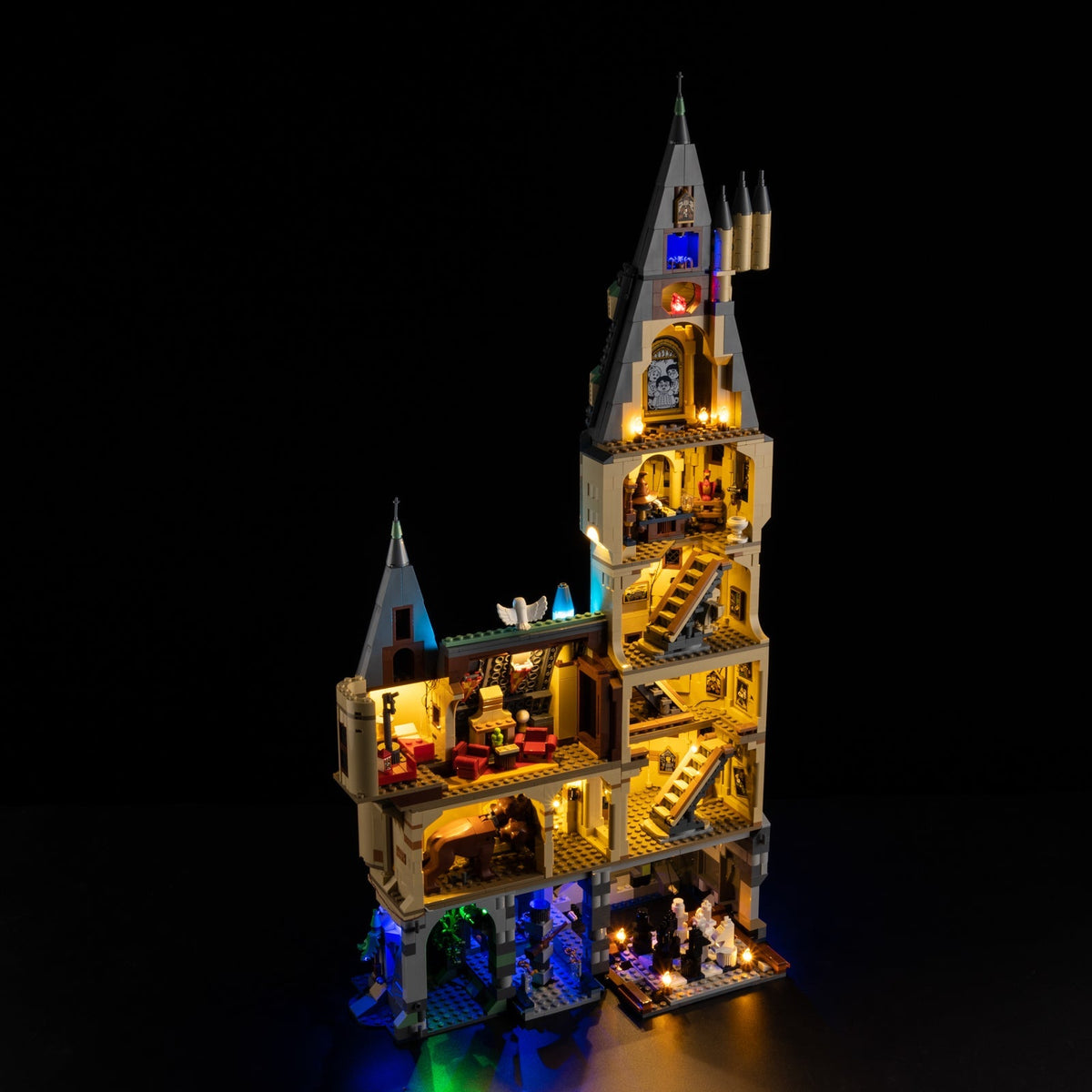LED light kit compatible with LEGO® Hogwarts™ Castle: The Main Tower Set #76454 — product photo 5